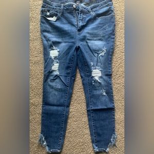 Judy Blue Jeans. Great condition.  Size 32.
